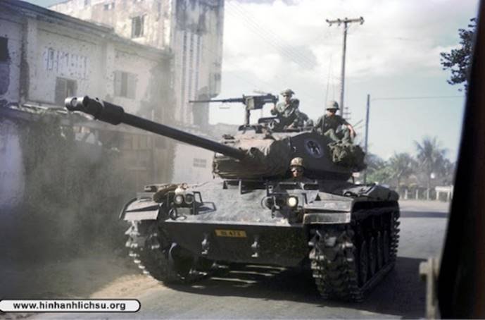 Nov+1971+-+An+Army+of+the+Republic+of+Vietnam+%2528ARVN%2529+M-41+Bulldog+tank%252C_result