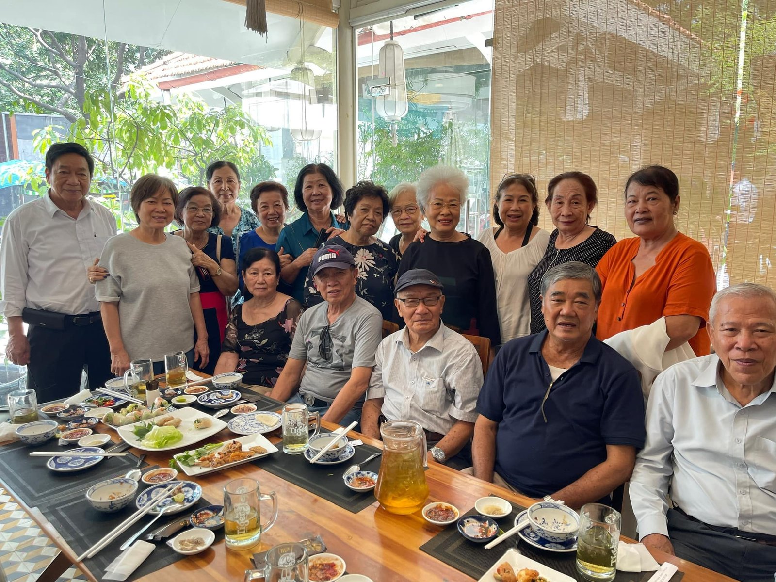 https://www.conganhuynh.com/HocSinhDeNhiA1.jpg