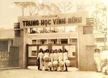 TrungHocVinhBinh.jpg